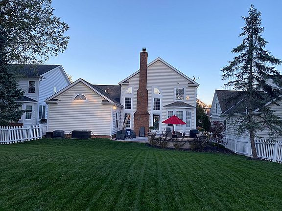 3rd image of 5061 Ederton Pl