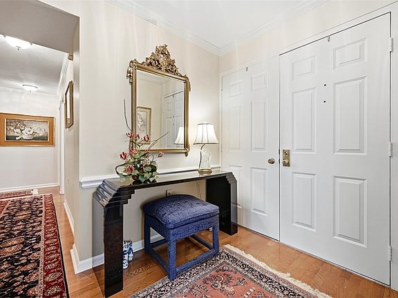 3rd image of 300 Fox Chapel Rd APT 412