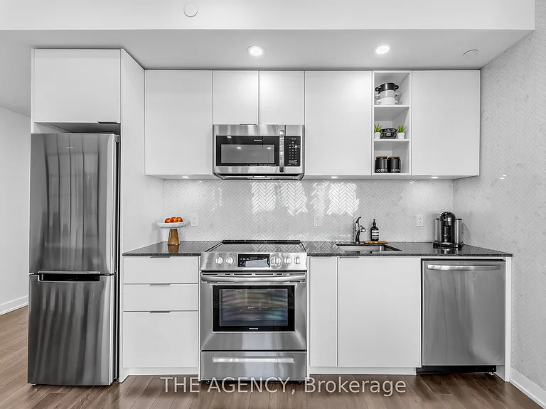 30 Ordnance St #1811 — Photo 6