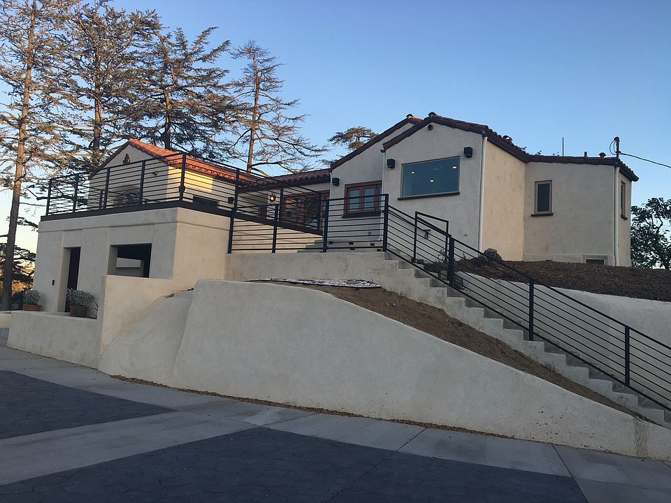 1st image of 3235 Palmer Dr