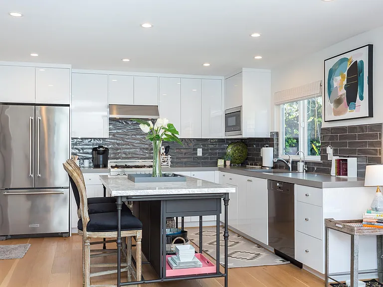 1092 Hygeia Ave — Photo 8