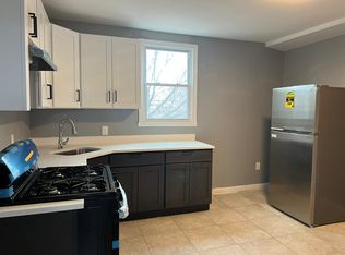 341 S 10th St #1, Newark, NJ 07103