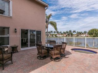 1590 Seagrape Way, Hollywood, FL 33019