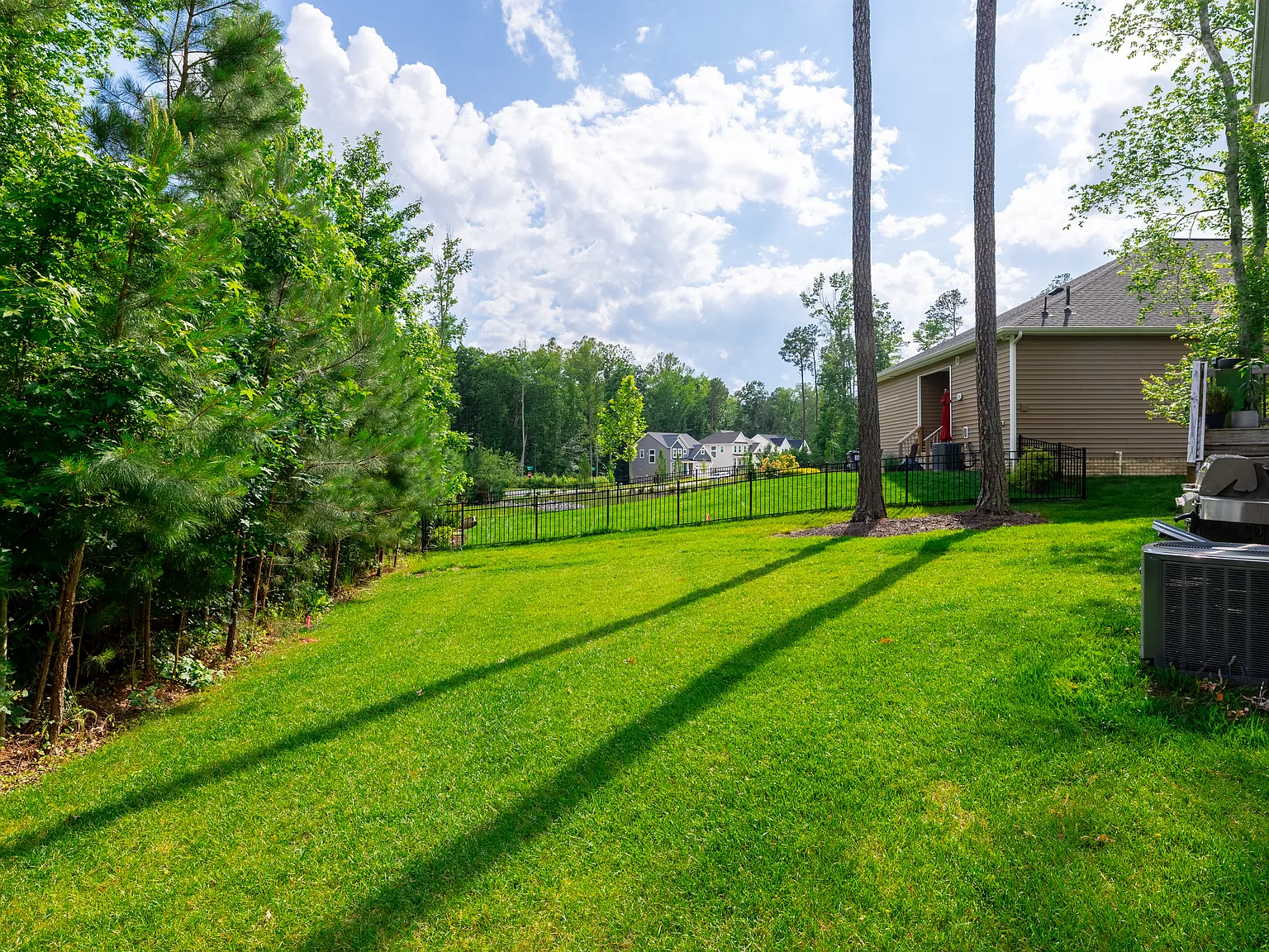 4 bed, 2199 sqft, $3,450 — Photo 3