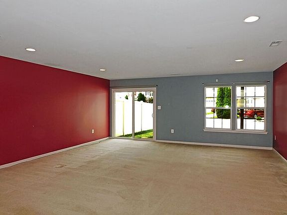 2nd image of 45571 Catalina Ln