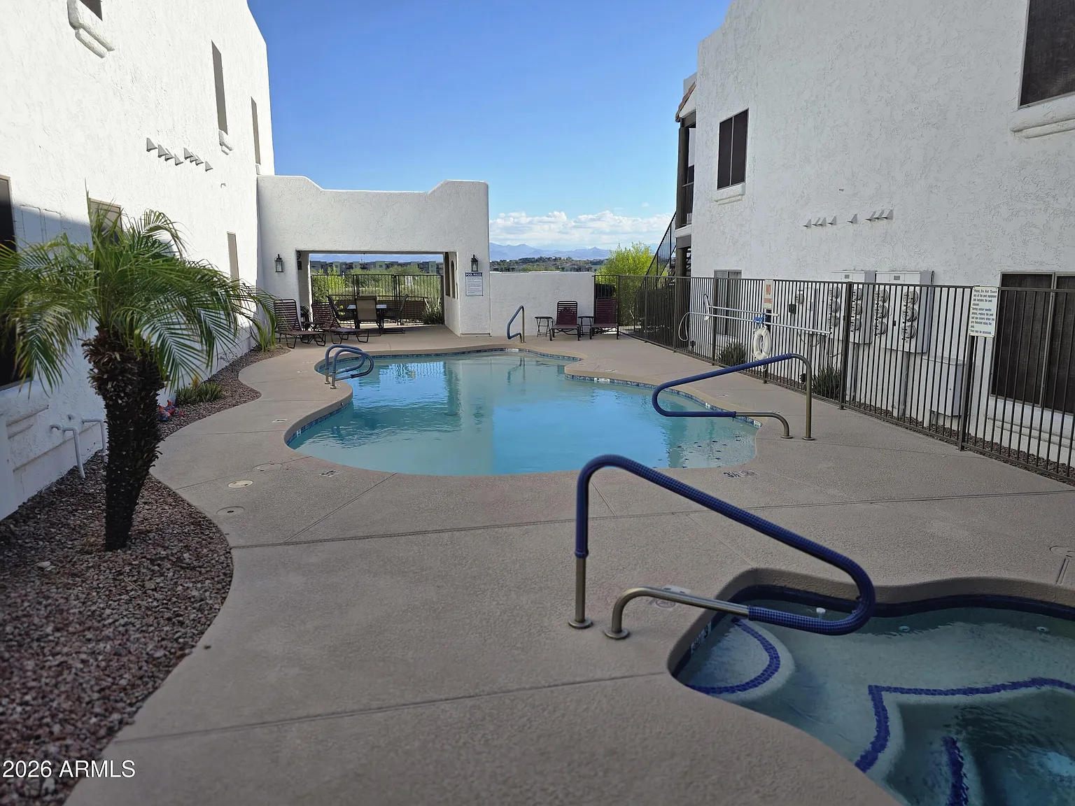 2 bed, 2.0 bath, 1281 sqft, $1,550 — Photo 2
