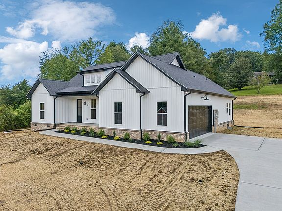 2nd image of 338 Woodland Creek Dr