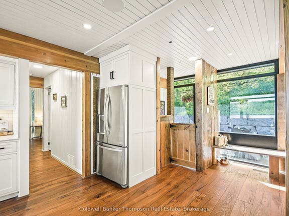 5th image of 1053 Hemlock Point Ln