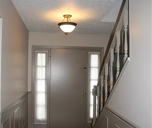 4th image of 1025 Royal Dr