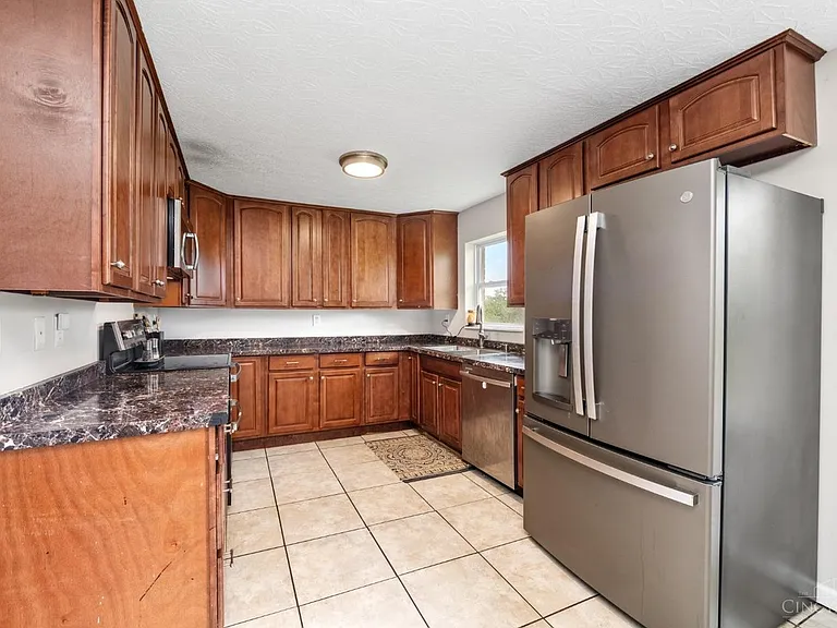 10624 Fallis Rd — Photo 8
