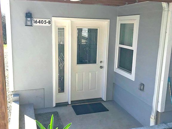 Separate entrance to lower unit