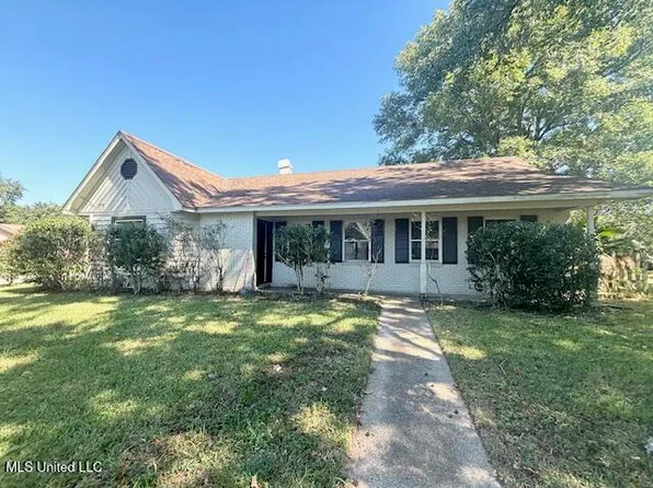 198 McGuire Dr, Long Beach, MS 39560
