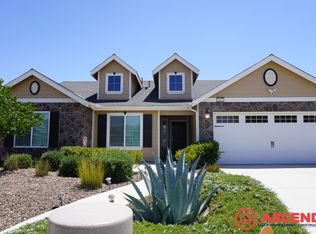9403 Mountain Peak Ln, Bakersfield, CA 93314