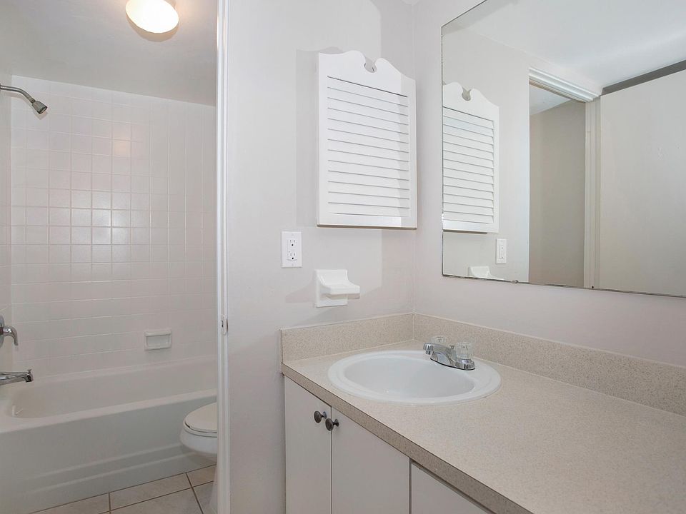1st image of 1830 Maravilla Ave APT 706