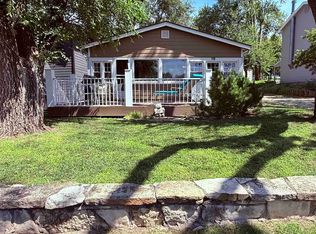 16 Rock Rd, Marion, KS 66861