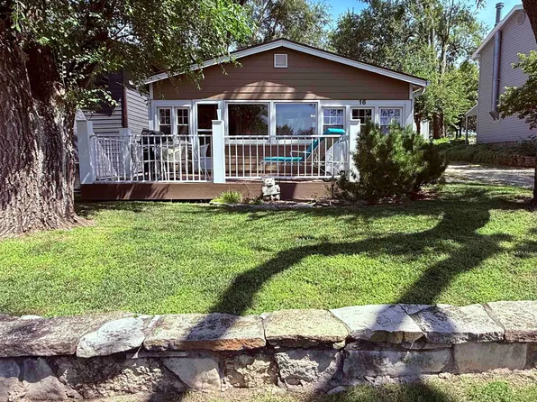 16 Rock Rd, Marion, KS 66861
