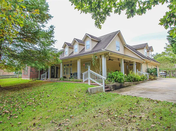 139 Berts Farm Rd, Livingston, TX 77351