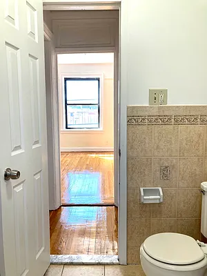 Rented by New York Residence | media 29