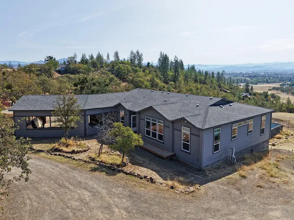 1234 Wedgewood Dr, Eagle Pt, OR 97524