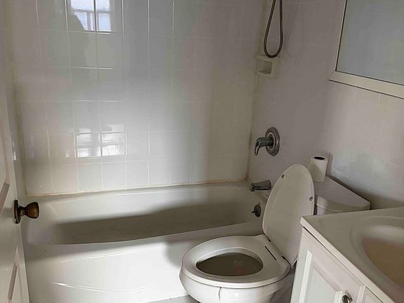 5th image of 7014 Amstel Blvd Floor 2