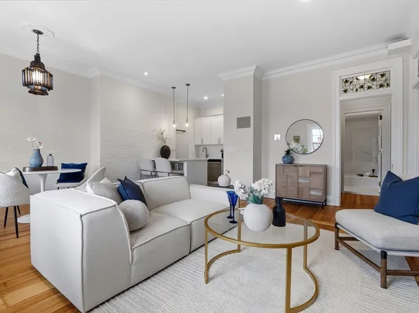 273 Commonwealth Ave APT 10, Boston, MA 02116