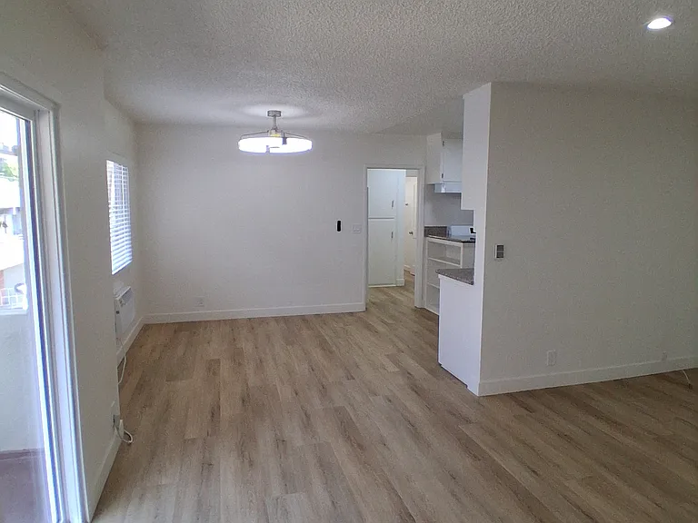 7245 Franklin Avenue — Photo 13