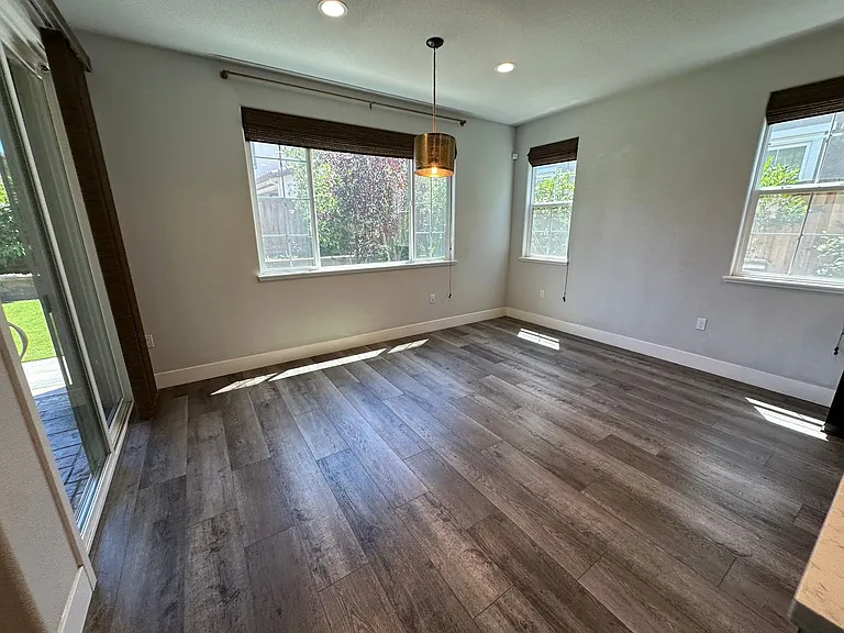 360 W Thurman Ave — Photo 6