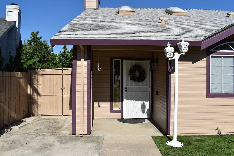 3 bed, 2.0 bath, 1483 sqft, $2,450 — Photo 4