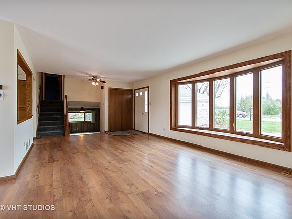 3rd image of 9231 138th St