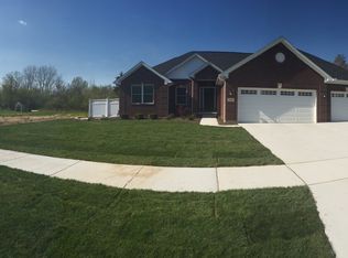 240 Natures Way St, Carleton, MI 48117