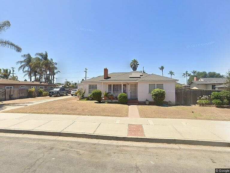 1st image of 219 Superior St