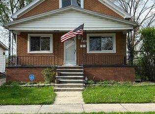 8549 Central Ave, Center Line, MI 48015