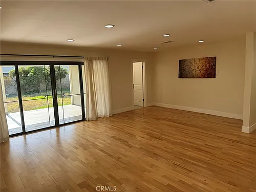 2215 El Monte Ave Photo 1
