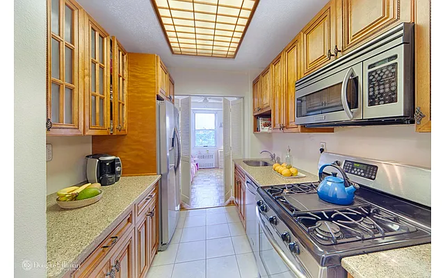 Sold by Douglas Elliman | media 8