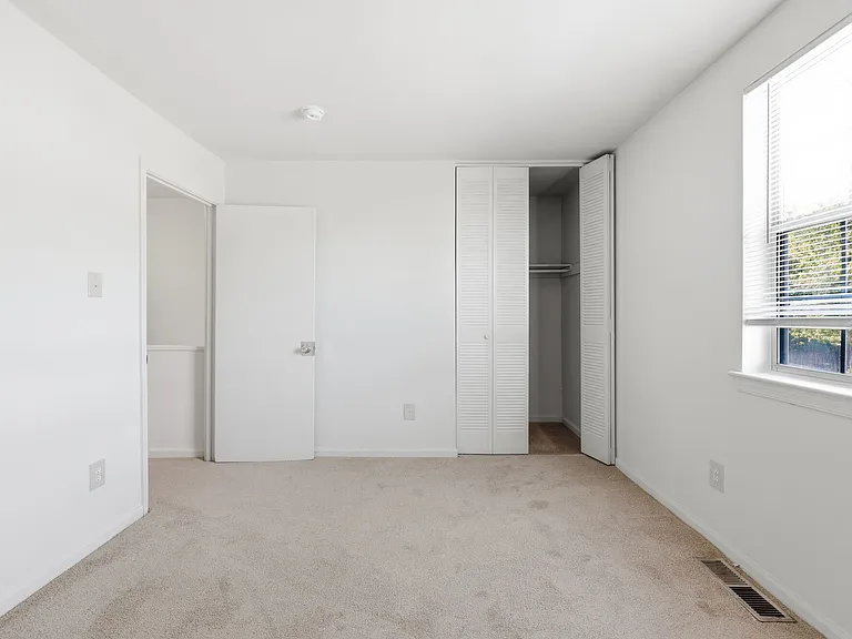 Crown Square Apartments — Photo 10