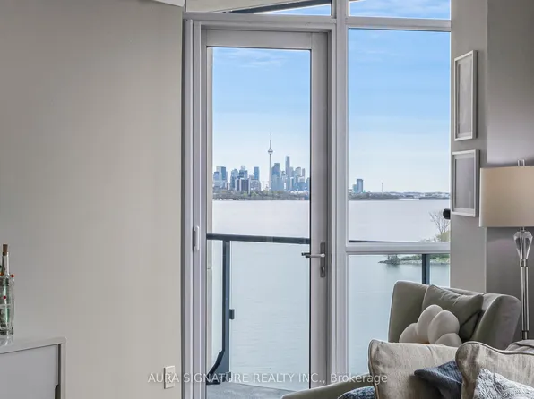 59 Annie Craig Dr #1004, Toronto, ON M8V 0C4