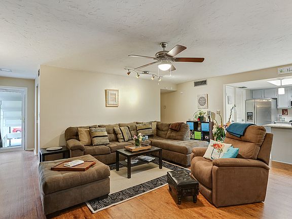 4th image of 52 Arbor End SE #52