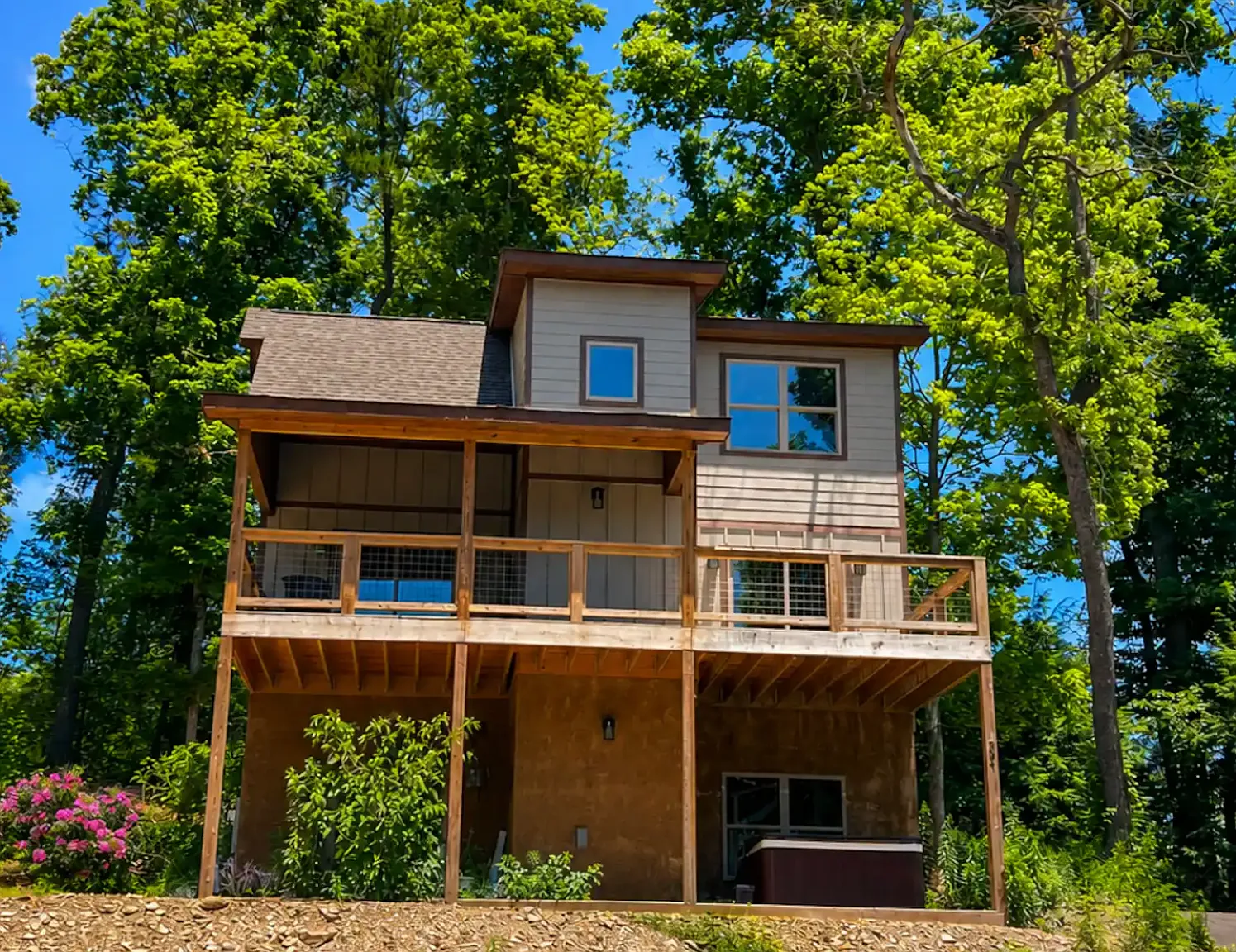 3 bed, 2100 sqft, $3,000 — Photo 1