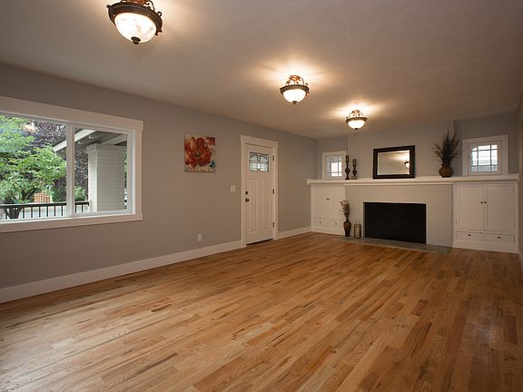 4th image of 2611 S Grand Blvd