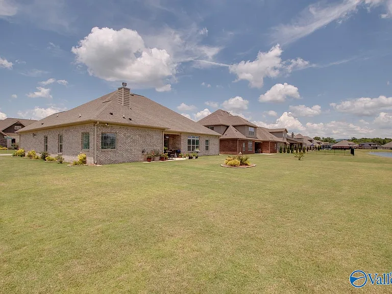 7619 Flint Crossing Cir — Photo 30