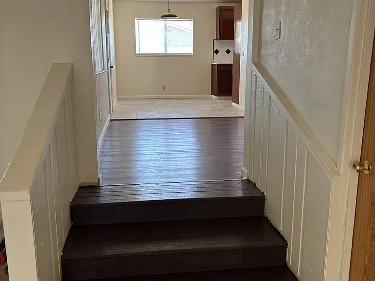 136 Mitchell Ave — Photo 5