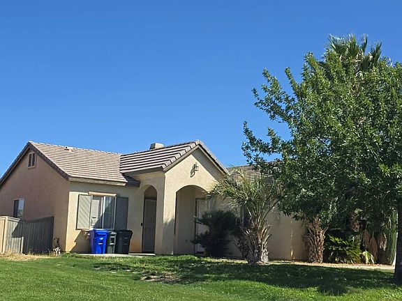 3rd image of 14541 Springdale Cir