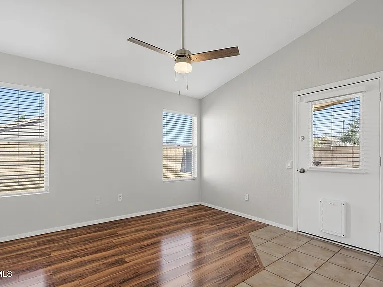 1948 E Carla Vista Dr — Photo 21