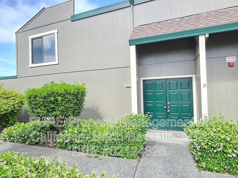 963 Santa Cruz Way — Photo 2