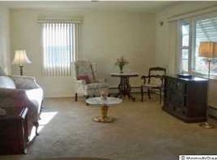 61 Northumberland Dr, Toms River, NJ