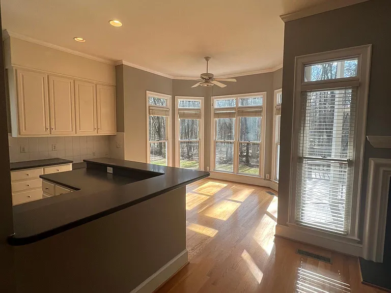 6910 Cedar Cove Ct — Photo 12