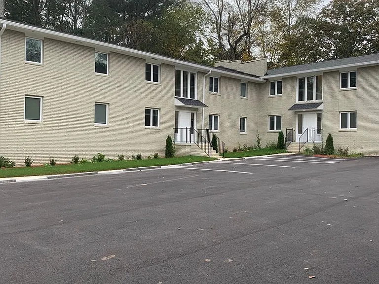 166 Anderson Ave NW — Photo 10