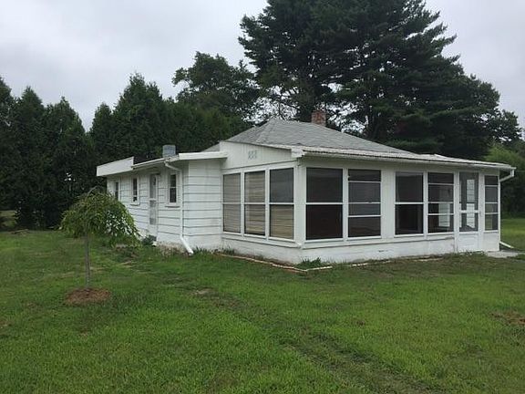 4th image of 207 Pequotsepos Road Ext