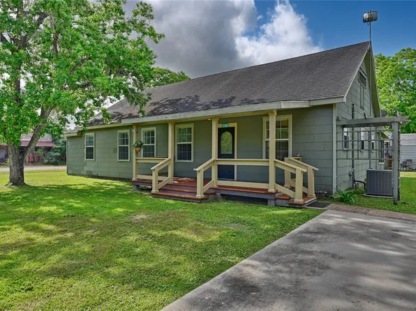 2380 3rd St, Rock Island, TX 77470