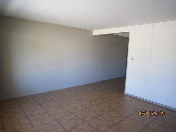 4th image of 5674 E 18th St